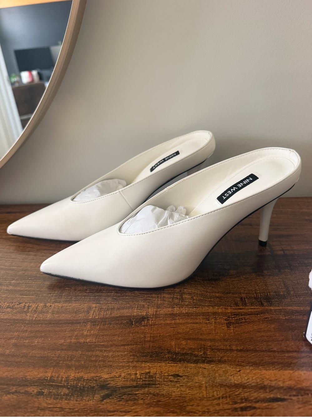 Nine West White Verra Mule Pumps 7.5